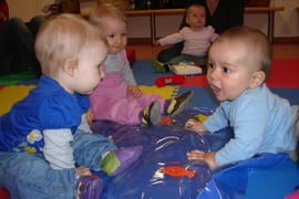Baby-Spielgruppe Schnullerbande