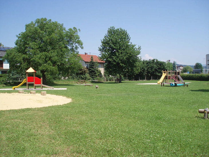 Feldkirchen an der Donau Spielplatz Zentrum Übersicht