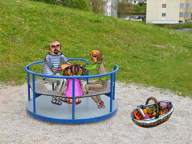 Laakirchen Spielberg Karussell mit Illustration