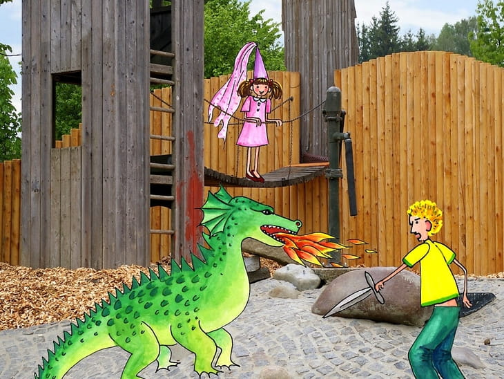 Aigen-Schlägl Spielplatz Kletterturm mit Illustration