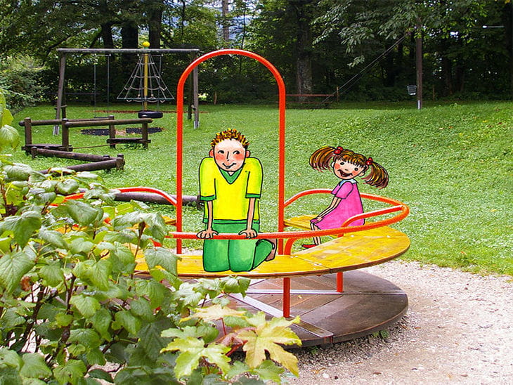 Grünau im Almtal Spielplatz mit Illustration