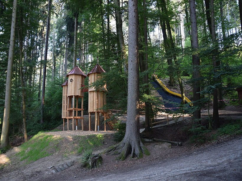 Vöcklabruck, Pfarrerwald, Spielplatz Übersicht