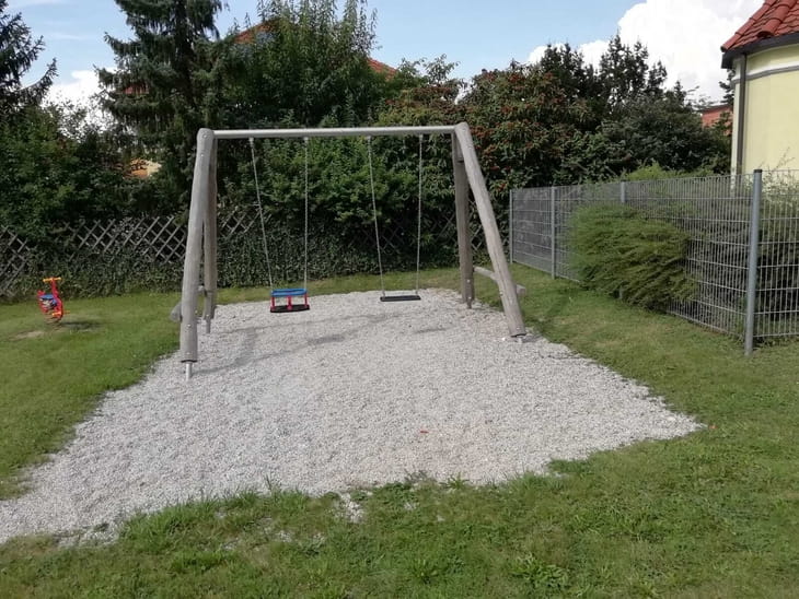 Kronstorf AWIK, Schaukel