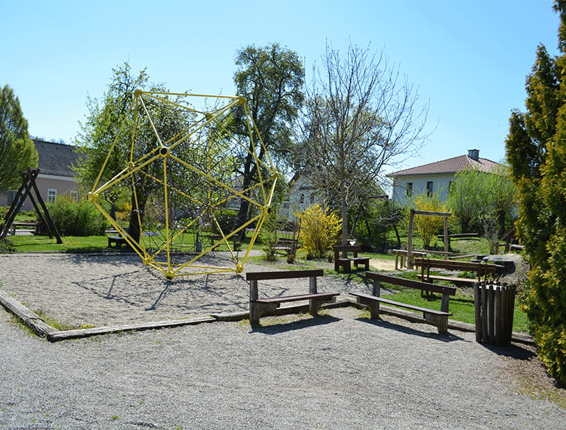 Wallern an der Trattnach, Blumenpark
