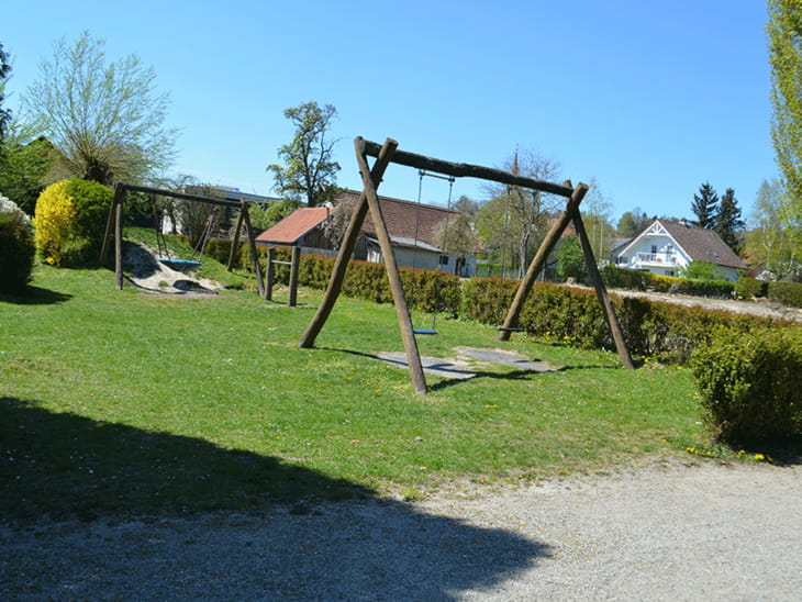 Wallern an der Trattnach Blumenpark Spielplatz Übersicht