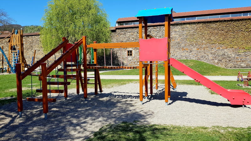 Spielplatz Stadtmauer Steyregg