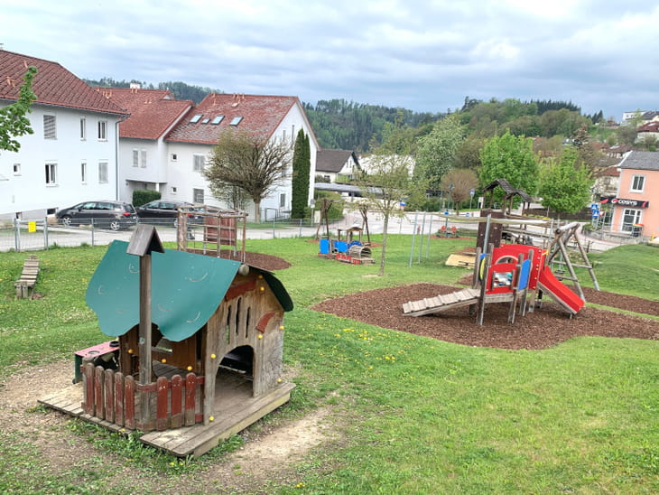 Spielplatz Walding, Überblick