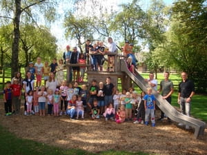 Sommerkindergarten 2022 in Zell an der Pram mit den Bürgermeistern der 3 Gemeinden