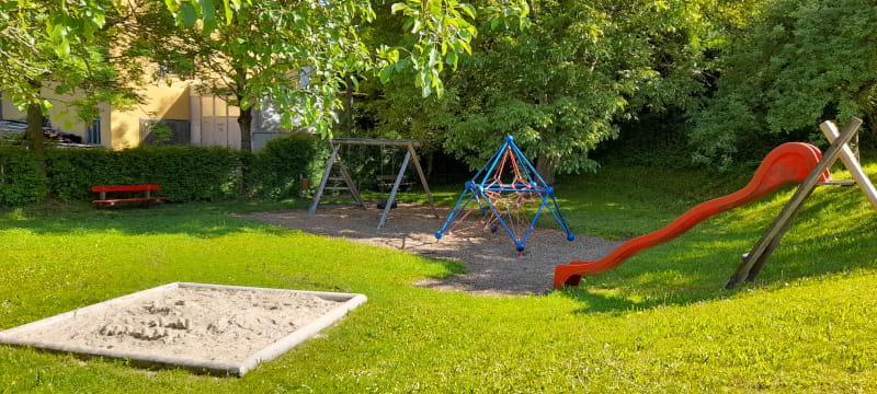 Spielplatz Schwanenstadt Goldener-Simmer-Weg, Übersicht