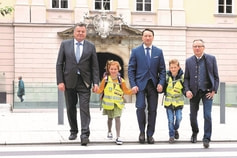 "Sichtbar sicherer" - Kindersicherheitswesten für alle Taferlklassler in Oberösterreich
