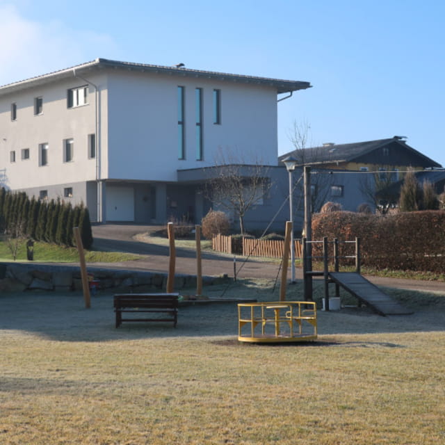 Foto von Spielplatz Seewalchen am Attersee, Steindorf