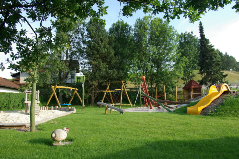 Spielplatz Roitham am Traunfall, Überblick