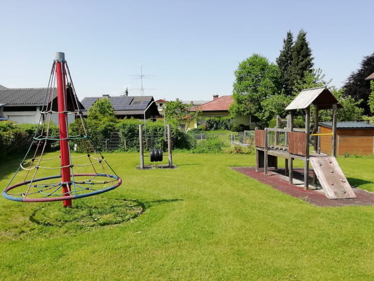 Spielplatz Schörfling am Attersee, Asamstraße, Überblick