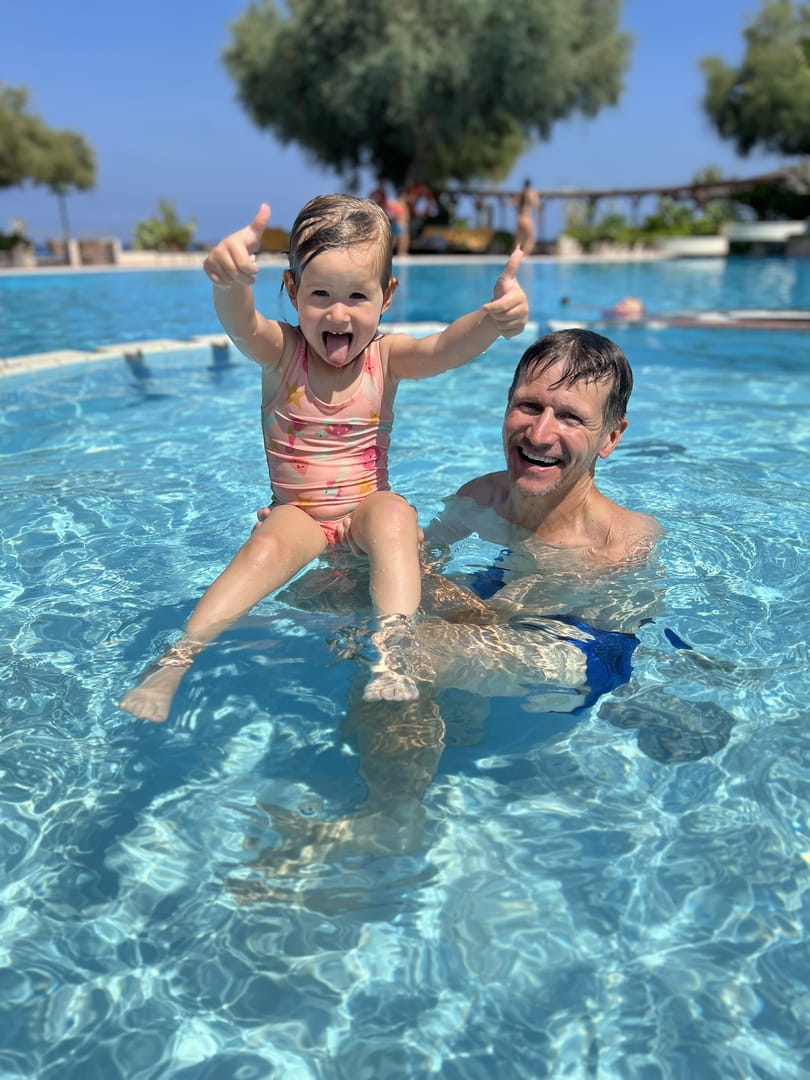 Gemeinsamer Badespaß ist Sommer pur - egal ob im Pool, am See oder im Meer!