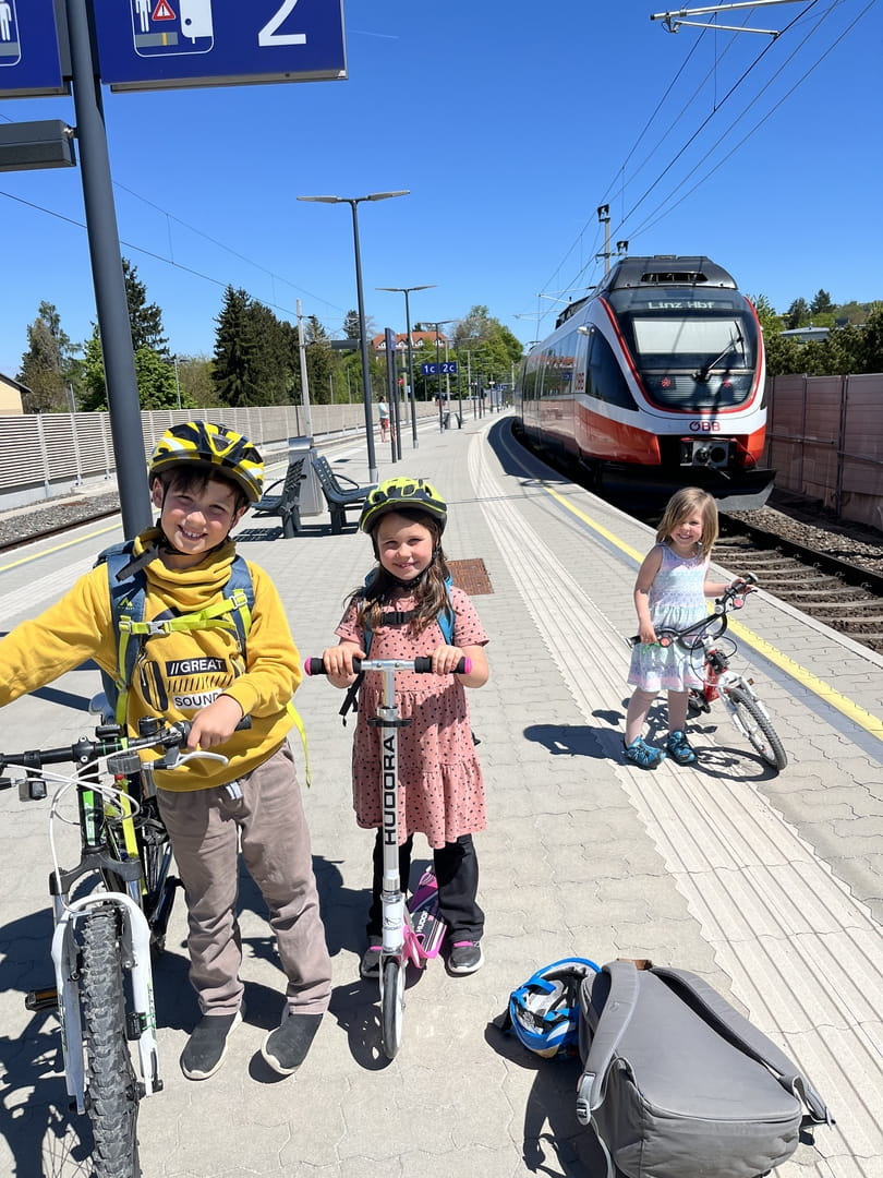 Mit Öffi und Rad unterwegs