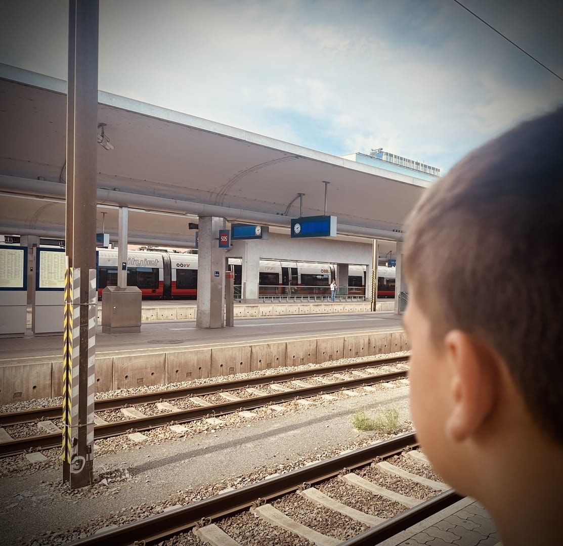 Linz warten auf Zug