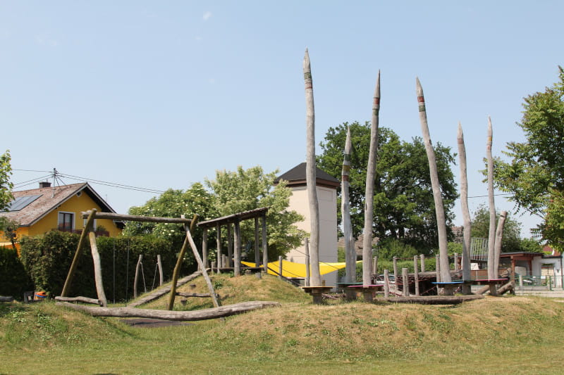 Stadl Paura, Spielplatz Sportstraße, Überblick