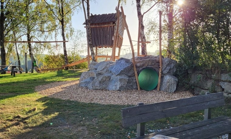 Niederkappel Spielplatz, Kriechtunnel