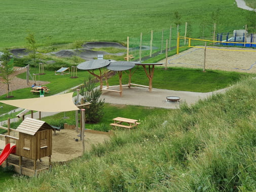 Spielplatz Pischelsdorf am Engelbach, Überblick