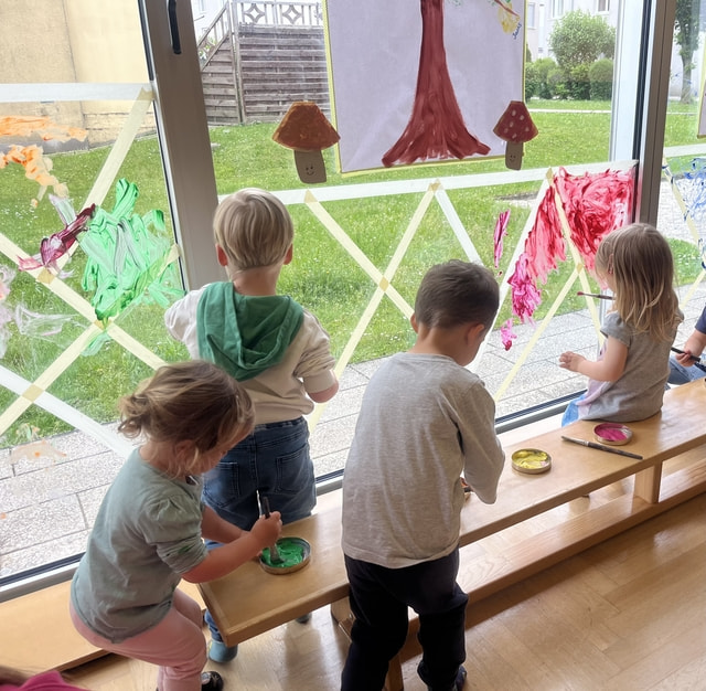 Foto zur Veranstaltung "Nachmittagsspielgruppe "KUNTERBUNTE SPIELZEIT""