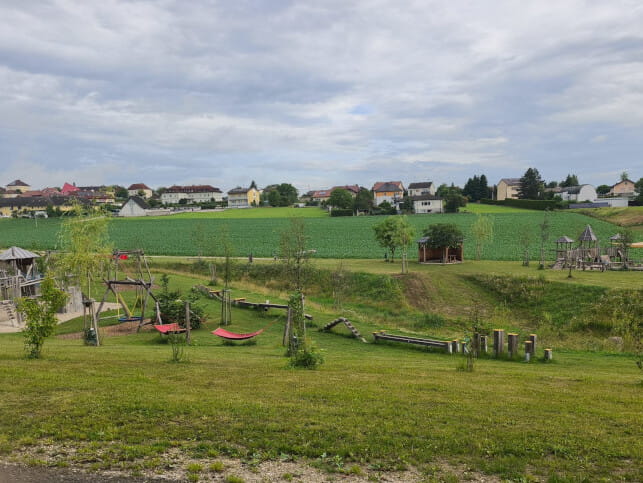 Foto von Spielplatz Allhaming, Sportplatzstraße