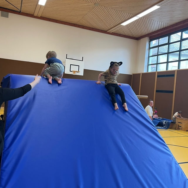 Eltern-Kind-Turnen Mittwoch Herbst mit Viktoria