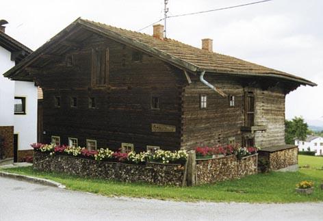Heimathaus der Gemeinde St. Roman